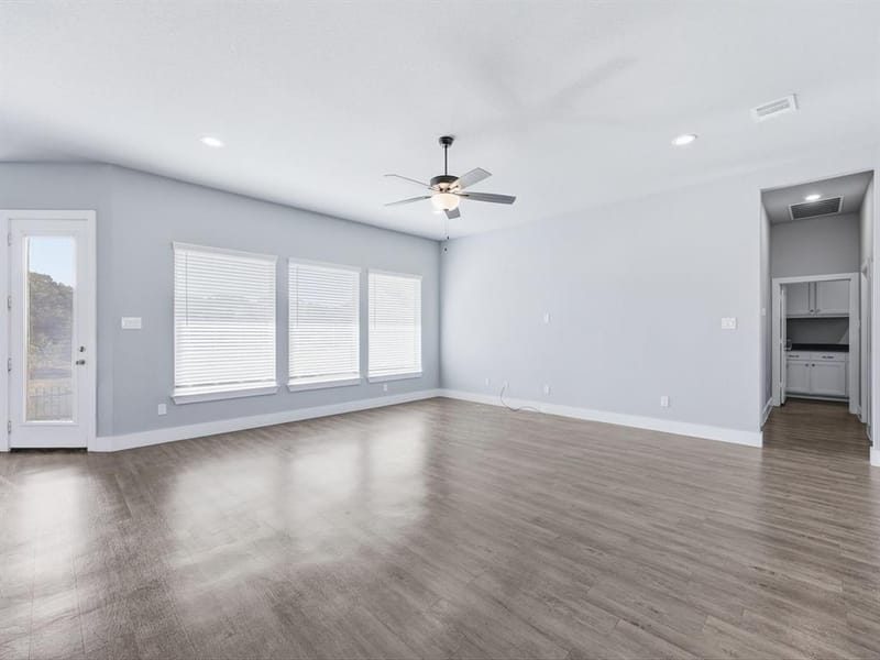 1301 Carnoustie Drive, Ennis TX 75119 - Photo 8