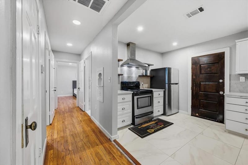 2614 Roanoke Avenue, Dallas TX 75235 - Photo 12