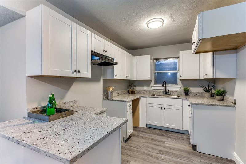 2801 Wren Avenue, Fort Worth TX 76133
