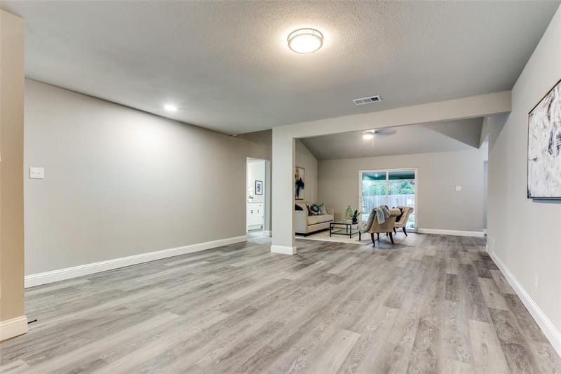 2801 Wren Avenue, Fort Worth TX 76133 - Photo 11