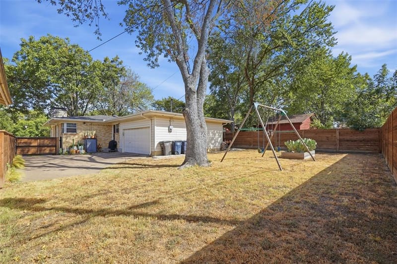 2908 Ryan Place Drive, Fort Worth TX 76110 - Photo 27