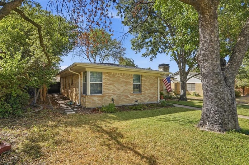 2908 Ryan Place Drive, Fort Worth TX 76110 - Photo 6