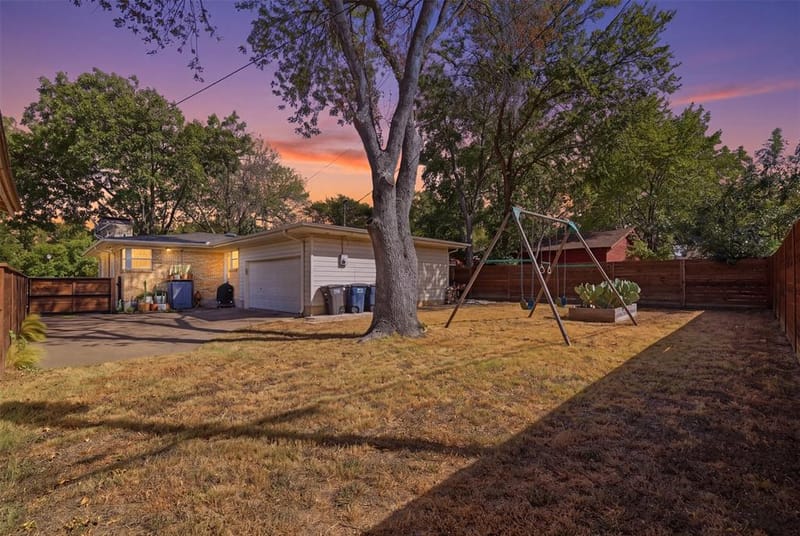 2908 Ryan Place Drive, Fort Worth TX 76110 - Photo 26