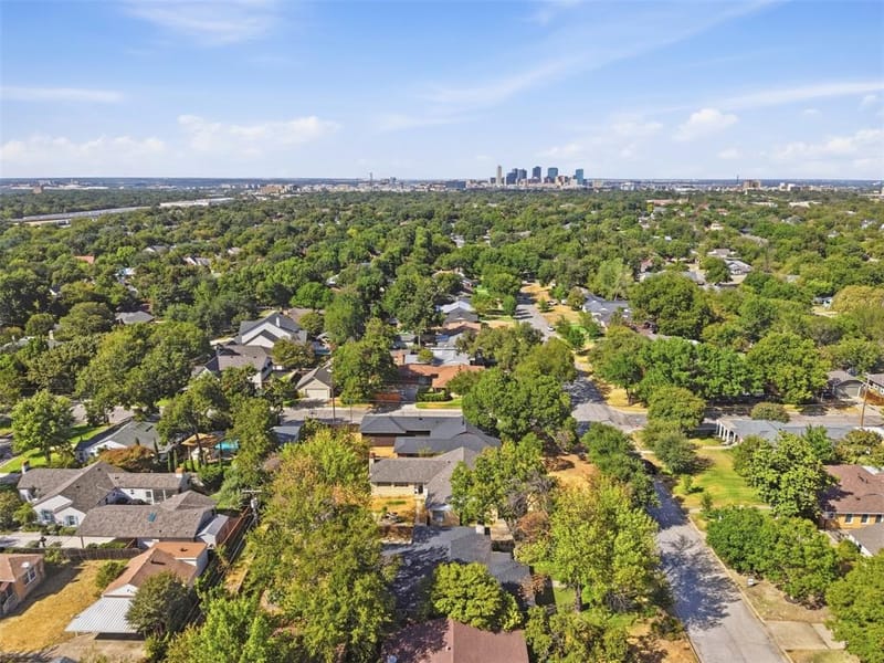2908 Ryan Place Drive, Fort Worth TX 76110 - Photo 31
