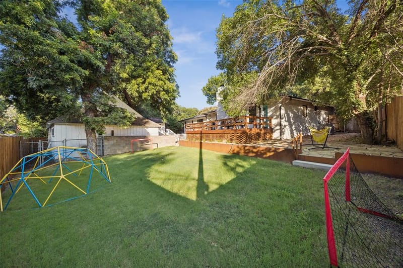 1657 Nob Hill Road, Dallas TX 75208 - Photo 24