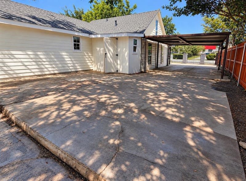 2940 Livingston Avenue, Fort Worth TX 76110 - Photo 6