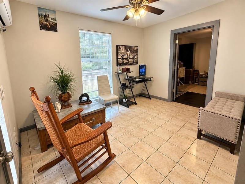 2940 Livingston Avenue, Fort Worth TX 76110 - Photo 17