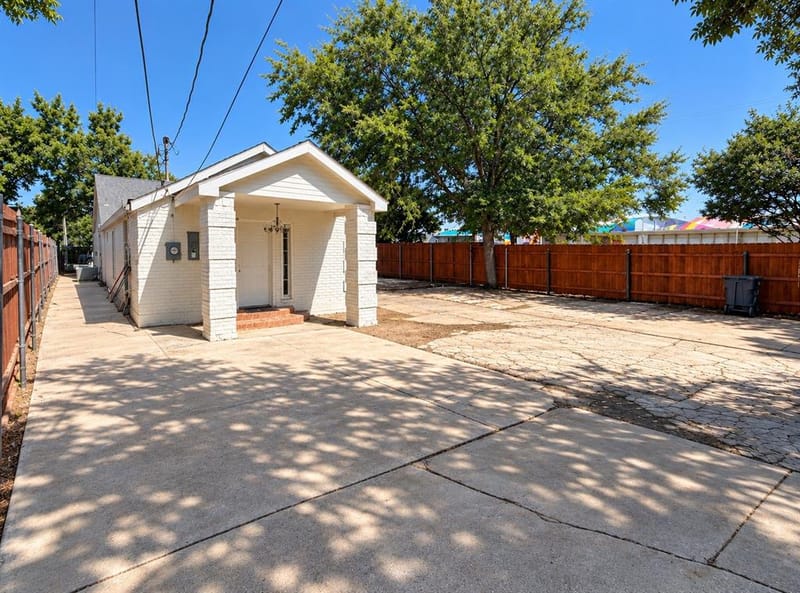 2940 Livingston Avenue, Fort Worth TX 76110 - Photo 16