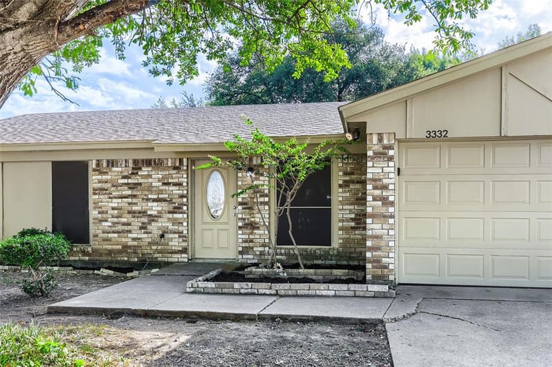 3332 Chalmette Court, Forest Hill TX 76140 - Photo 3