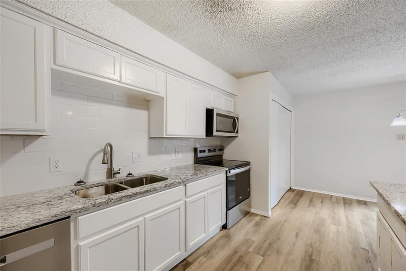 3332 Chalmette Court, Forest Hill TX 76140 - Photo 14