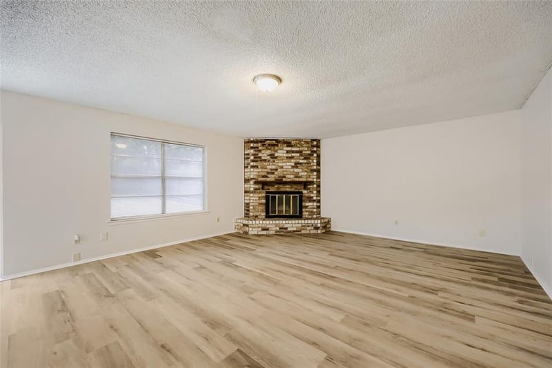 3332 Chalmette Court, Forest Hill TX 76140 - Photo 4