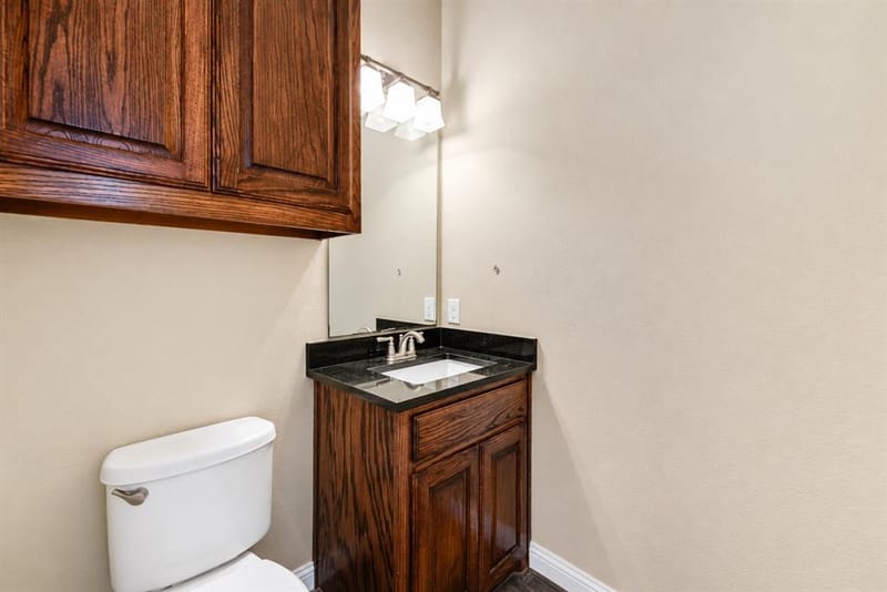 910 English Street, Irving TX 75061 - Photo 10