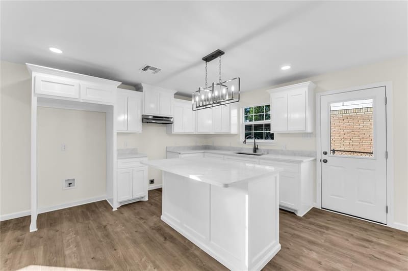 5110 Inwood Drive, Beverly Hills TX 76711 - Photo 12