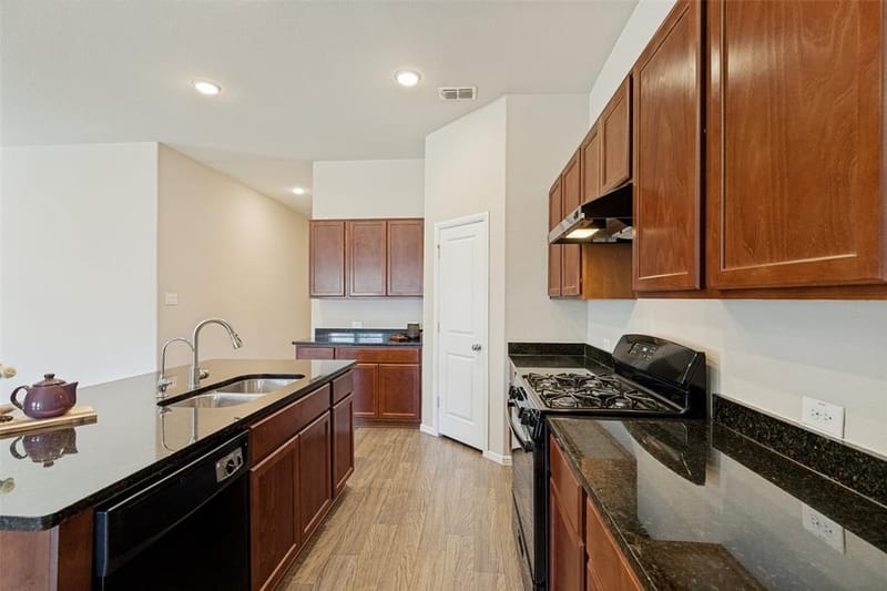 6221 Painswick Drive, Celina TX 76227 - Photo 13