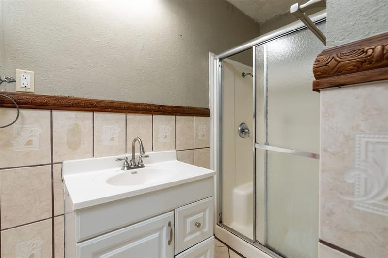 3264 Hillglenn Road, Dallas TX 75228 - Photo 6