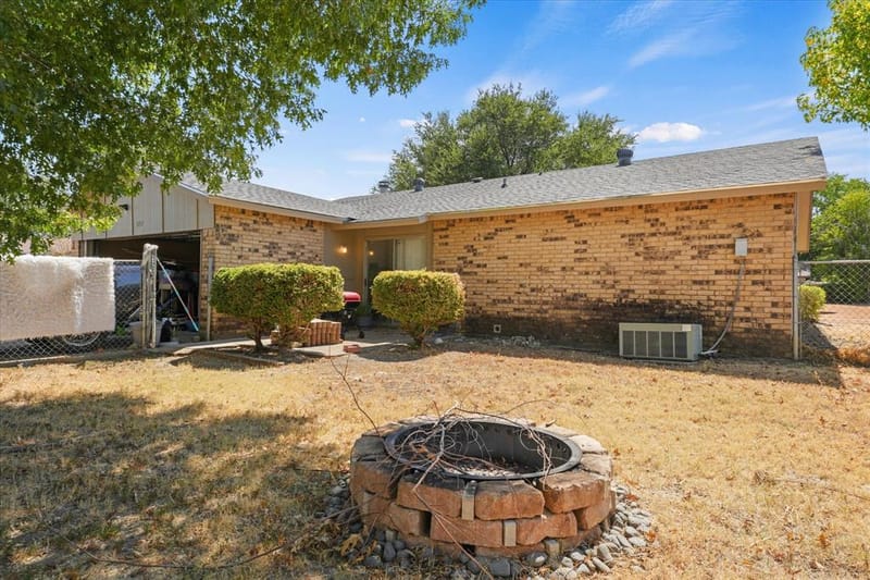1117 Southridge Drive, Lancaster TX 75146 - Photo 28