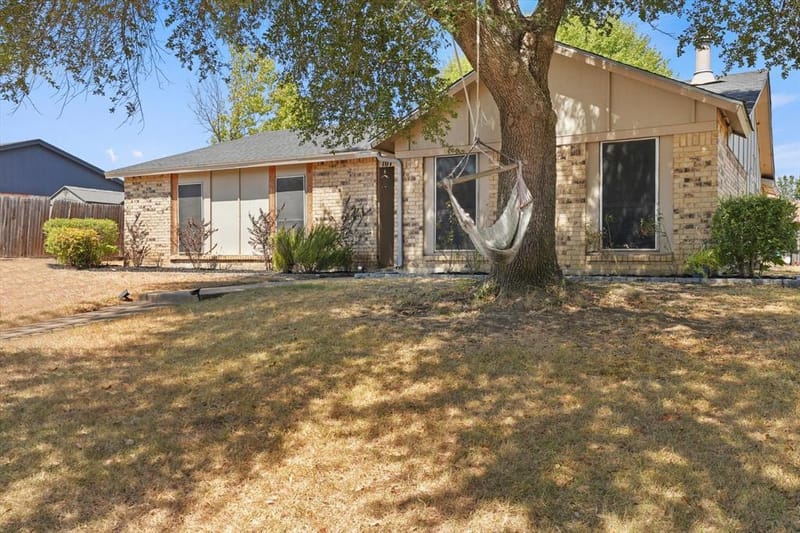 1117 Southridge Drive, Lancaster TX 75146 - Photo 4
