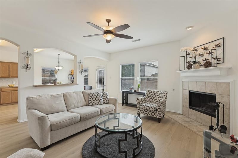 613 Stirrup Bar Drive, Fort Worth TX 76179 - Photo 5