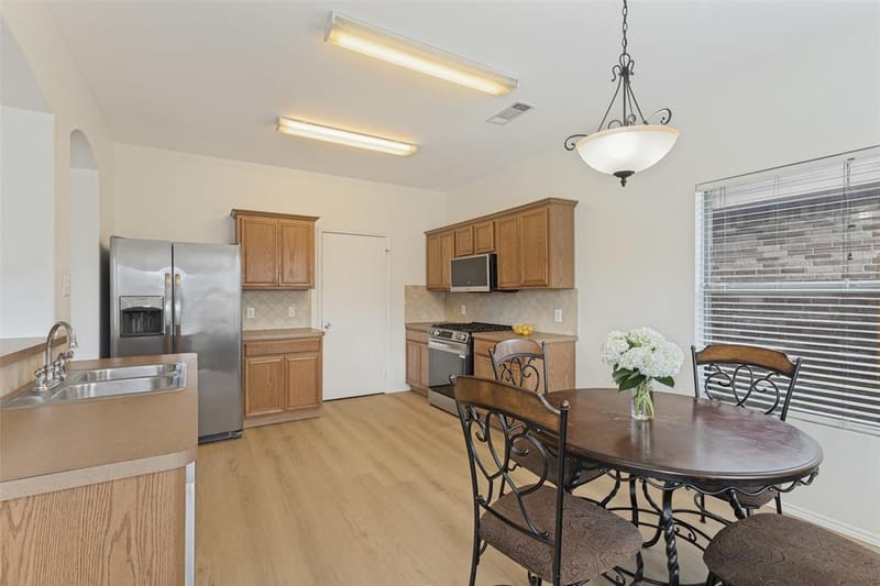 613 Stirrup Bar Drive, Fort Worth TX 76179 - Photo 11
