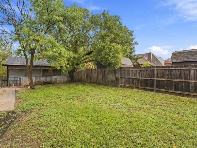 803 N State Street, Decatur TX 76234 - Photo 32