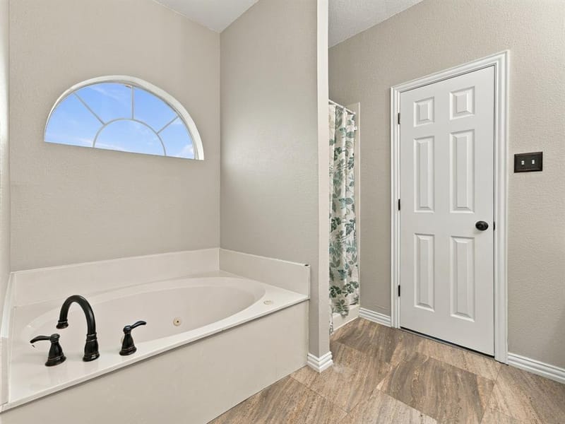 803 N State Street, Decatur TX 76234 - Photo 14