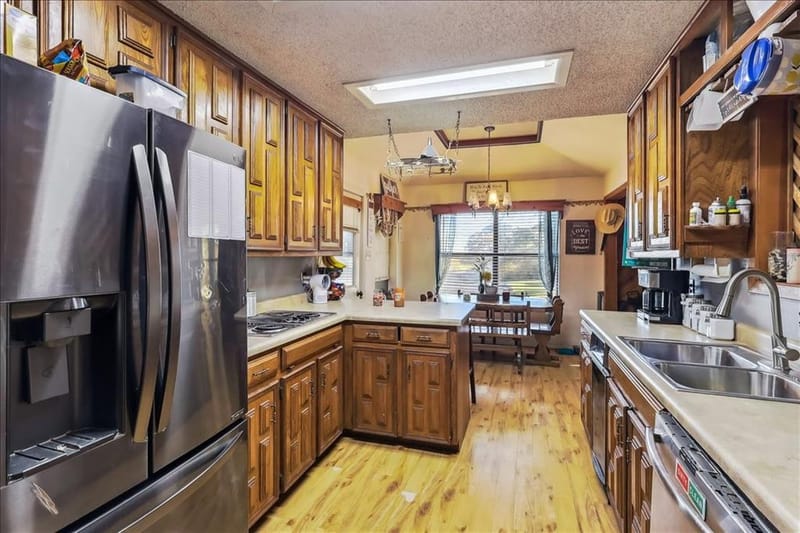 8123 Hilltop Road, Argyle TX 76226 - Photo 6