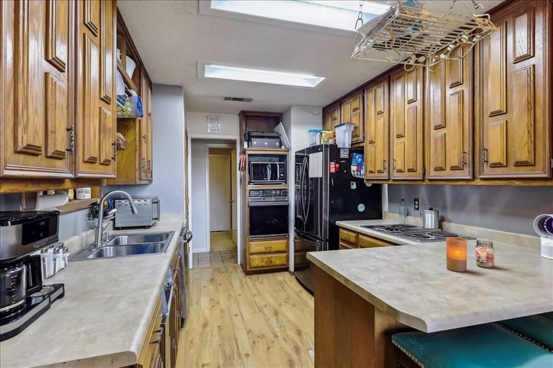 8123 Hilltop Road, Argyle TX 76226 - Photo 7