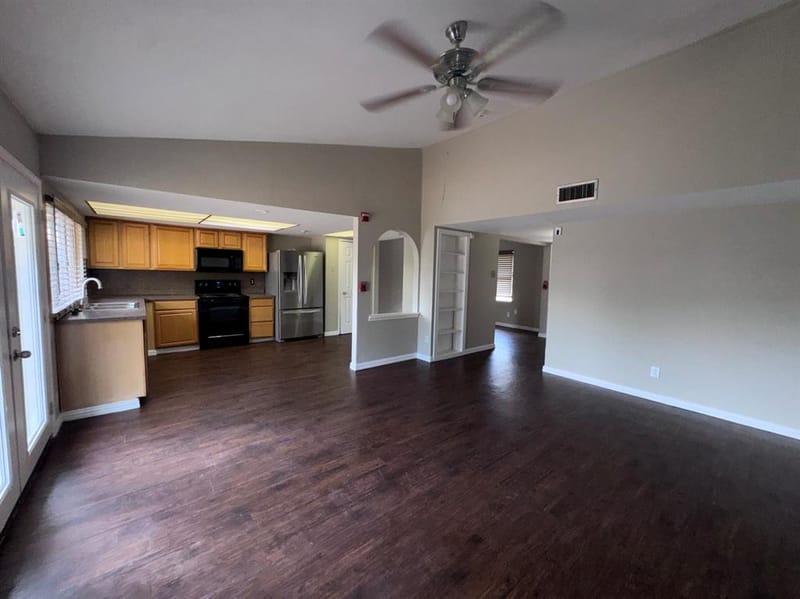 1610 Kingston Drive, Grand Prairie TX 75051 - Photo 17