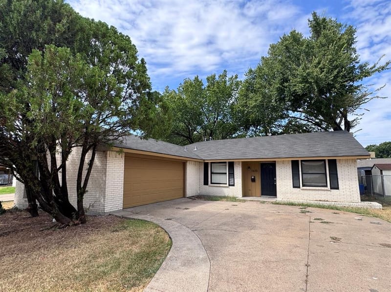 1610 Kingston Drive, Grand Prairie TX 75051