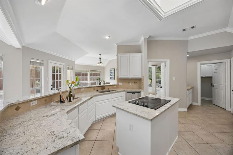 3700 Maywood Court, Carrollton TX 75007 - Photo 10