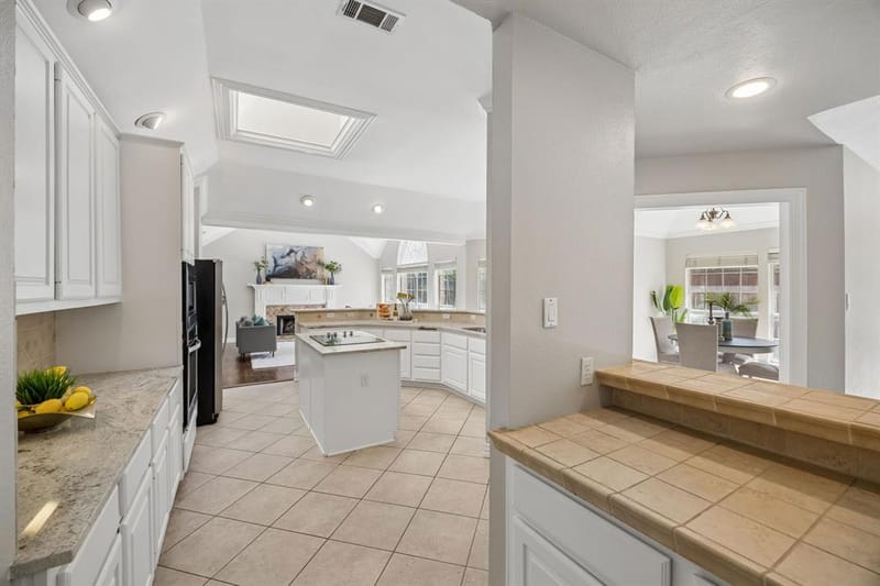 3700 Maywood Court, Carrollton TX 75007 - Photo 11