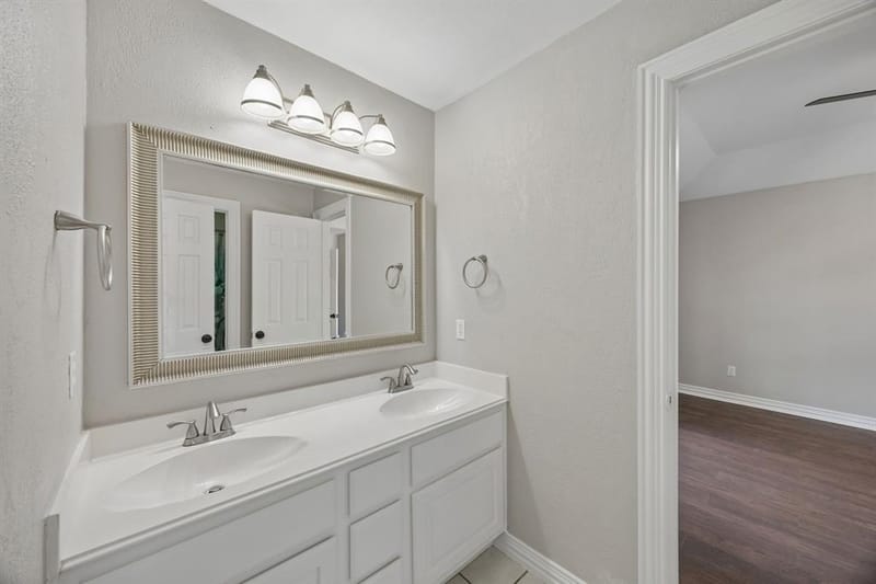 3700 Maywood Court, Carrollton TX 75007 - Photo 29