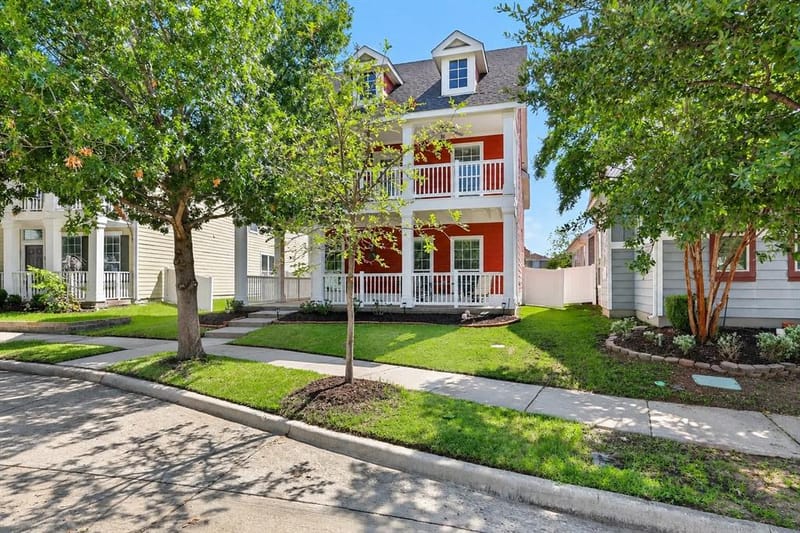 1624 Sea Pines Drive, Savannah TX 76227