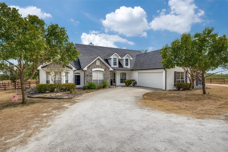 1690 Lawlis Lane, Sanger TX 76266 - Photo 2