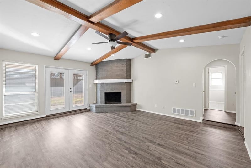 2001 San Jacinto Drive, Arlington TX 76012 - Photo 3
