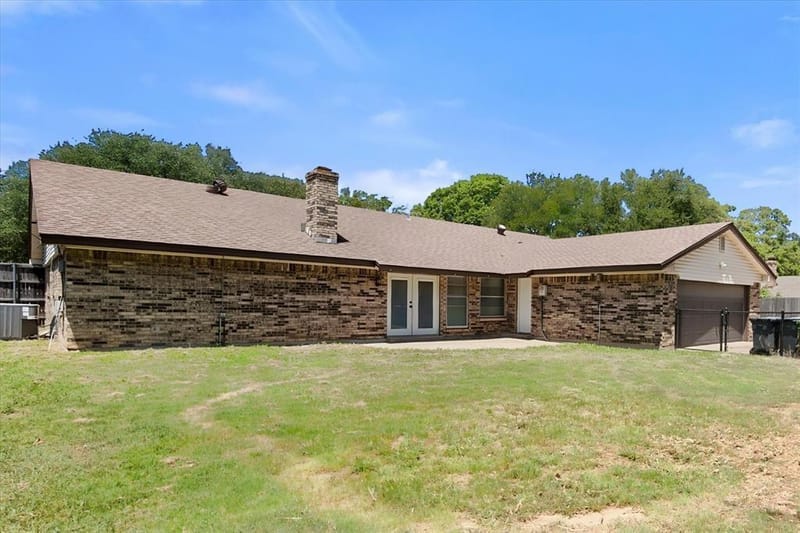 2001 San Jacinto Drive, Arlington TX 76012 - Photo 28
