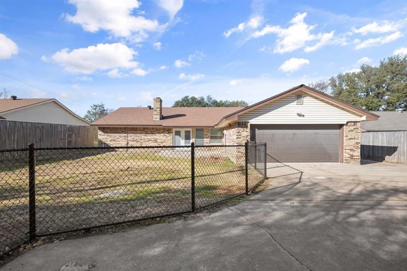 2001 San Jacinto Drive, Arlington TX 76012 - Photo 30