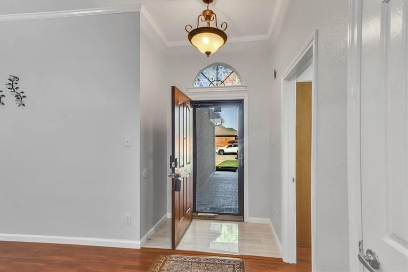 1506 Park Grove Drive, Irving TX 75060 - Photo 7