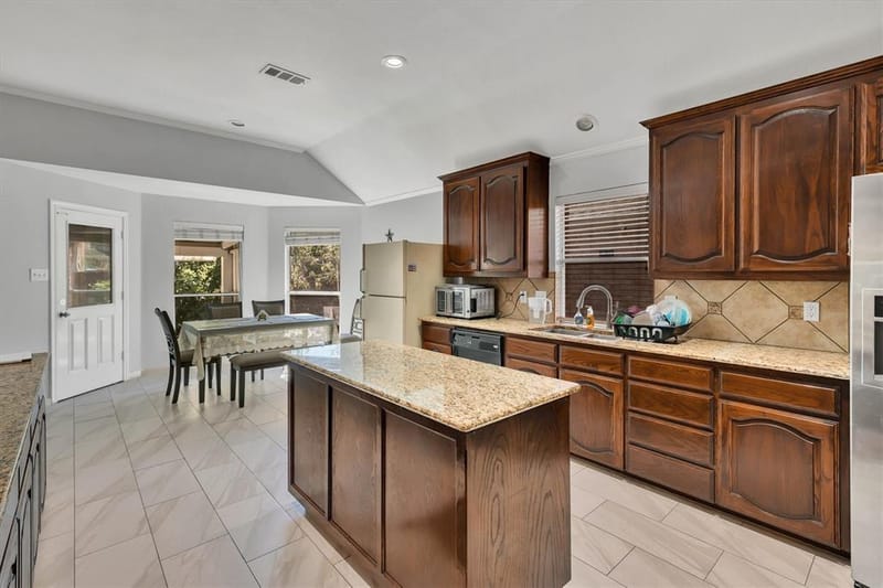 1506 Park Grove Drive, Irving TX 75060 - Photo 18