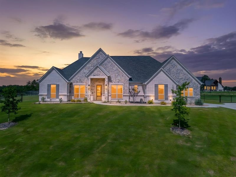 1038 Deer Island Court, Azle TX 76020 - Photo 2