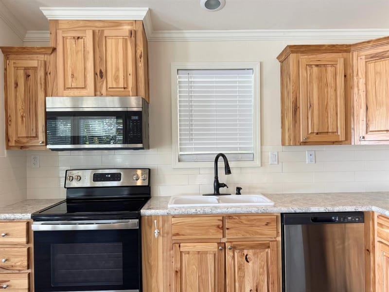 819 Brazos Harbor Circle, Granbury TX 76048 - Photo 18