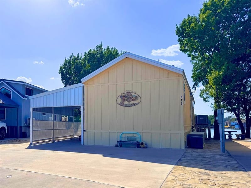 819 Brazos Harbor Circle, Granbury TX 76048 - Photo 35