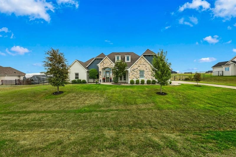 468 Red Bird Drive, Springtown TX 76082