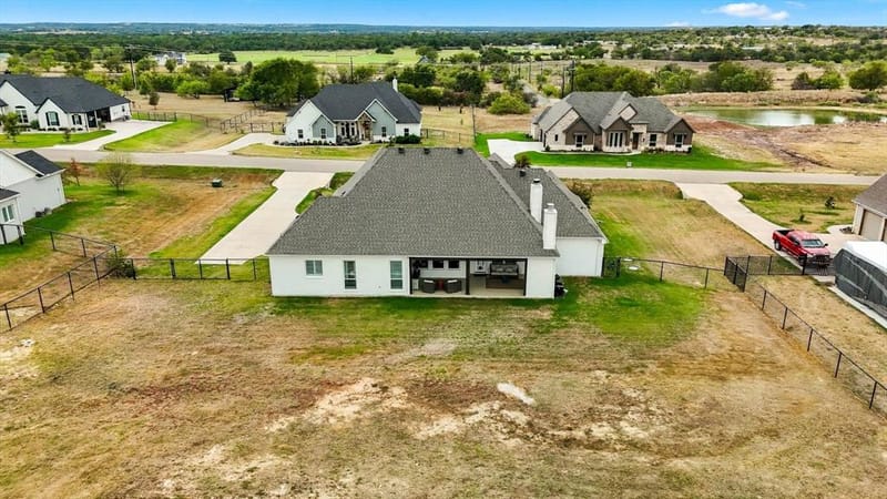 468 Red Bird Drive, Springtown TX 76082 - Photo 38