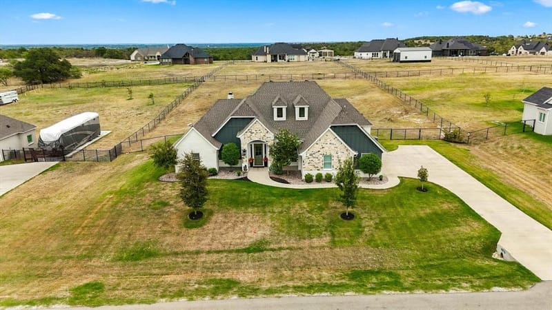 468 Red Bird Drive, Springtown TX 76082 - Photo 35
