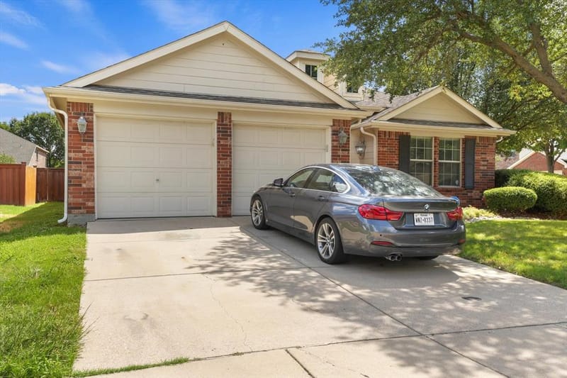 3271 Yeltes, Grand Prairie TX 75054 - Photo 2