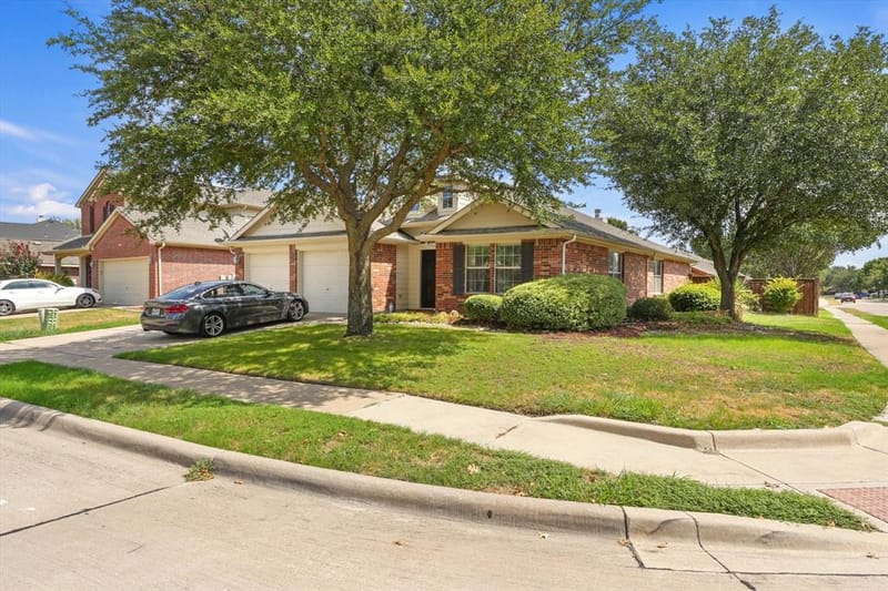 3271 Yeltes, Grand Prairie TX 75054 - Photo 5