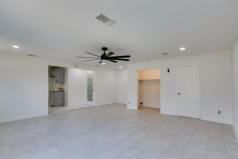 3831 Black Oak Drive, Dallas TX 75241 - Photo 17