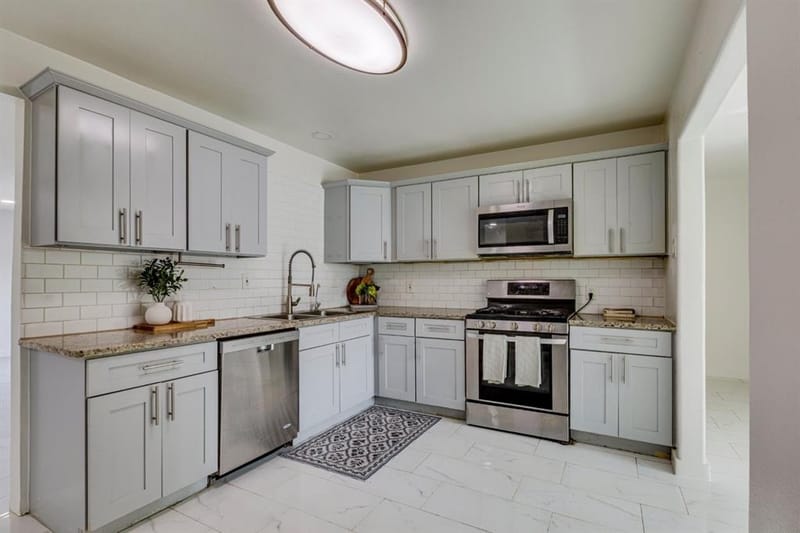 3831 Black Oak Drive, Dallas TX 75241 - Photo 10