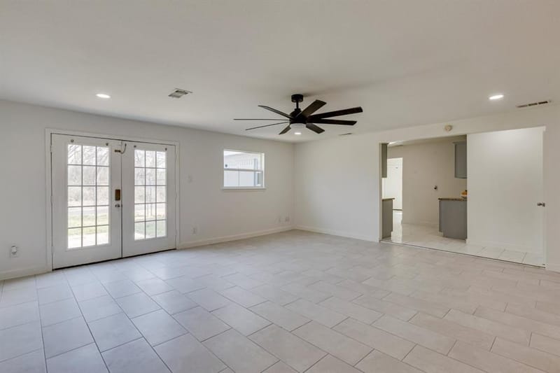 3831 Black Oak Drive, Dallas TX 75241 - Photo 15